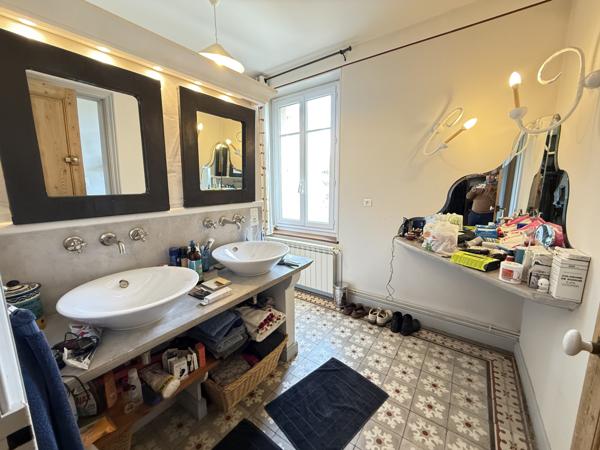 Villeneuve-les-Corbières (11360) Maison de Maître F6 de 460 m2 avec piscine et terrain de 1350 m2