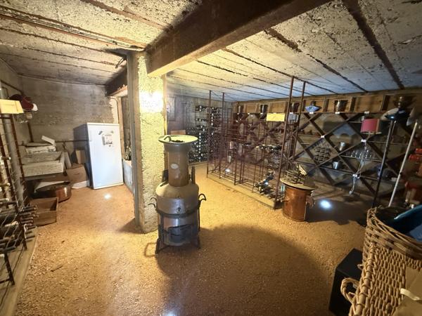 Villeneuve-les-Corbières (11360) Maison de Maître F6 de 460 m2 avec piscine et terrain de 1350 m2