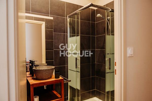 Exceptionnel sur Gruissan Demeure bourgeoise, Chambres d'hôtes Appartement Magasin