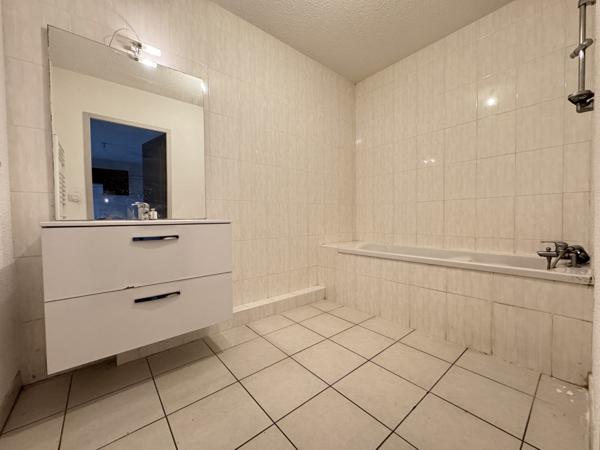 SCIONZIER - APPARTEMENT T3 + DEUX PLACES DE PARKING