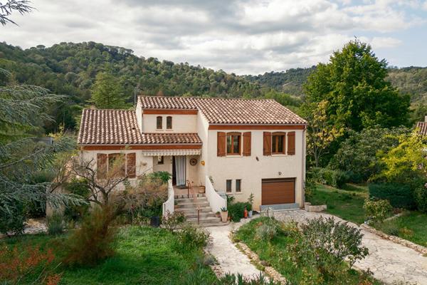 CARCASSONNE – SAINT-HILAIRE Villa T5 152m² (114m² hab.) avec garage, jardin, verger et puits, sur 4.315m²