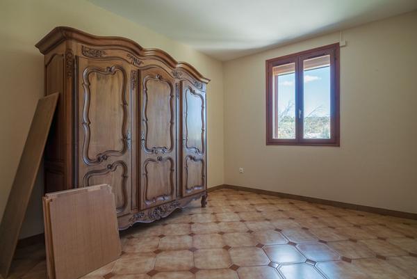 CARCASSONNE – SAINT-HILAIRE Villa T5 152m² (114m² hab.) avec garage, jardin, verger et puits, sur 4.315m²