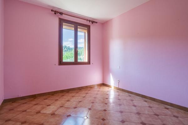 CARCASSONNE – SAINT-HILAIRE Villa T5 152m² (114m² hab.) avec garage, jardin, verger et puits, sur 4.315m²