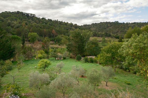 CARCASSONNE – SAINT-HILAIRE Villa T5 152m² (114m² hab.) avec garage, jardin, verger et puits, sur 4.315m²