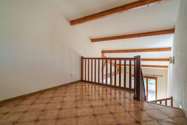 CARCASSONNE – SAINT-HILAIRE Villa T5 152m² (114m² hab.) avec garage, jardin, verger et puits, sur 4.315m²