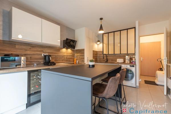 LA MOTTE SERVOLEX (73290) : Appartement T2, jardin, cave et une place de parking privative