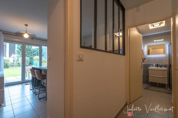 LA MOTTE SERVOLEX (73290) : Appartement T2, jardin, cave et une place de parking privative