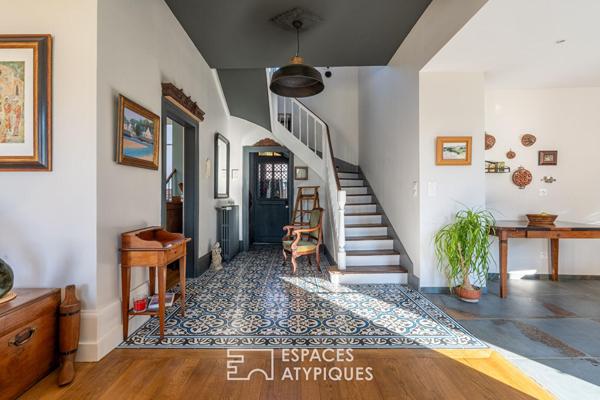 Demeure de caractère, un balcon sur la Loire