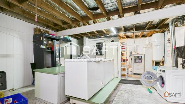 Restaurant au charme d’antan, niché dans un relais de poste de plus de 400 ans – ( murs et fonds)