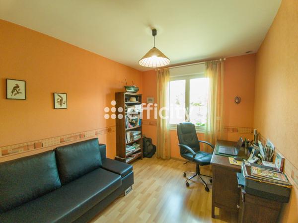 Maison
         5 pièces
        - 124 m² 270 900 €*