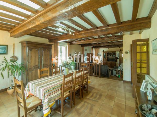 Maison
         5 pièces
        - 124 m² 270 900 €*