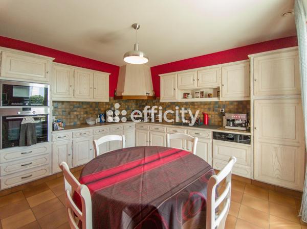 Maison
         5 pièces
        - 124 m² 270 900 €*