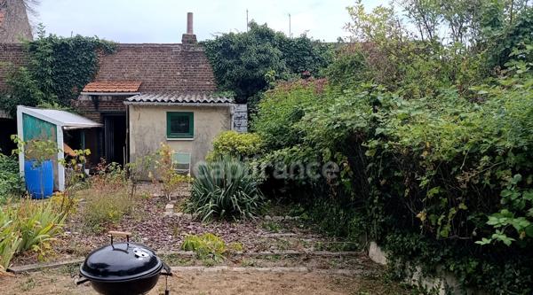 🏡 ARRAS – MAISON DE VILLE À FORT POTENTIEL AVEC DÉPENDANCE, COUR ET JARDIN