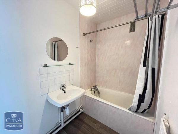 Appartement à louer 1 pièce 36m²