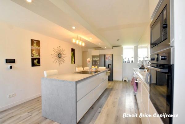 À vendre – Maison en pierre avec étang, grand terrain de 4 980 m² et nombreuses prestations à Monchamp, près de Vire (Calvados - 14)