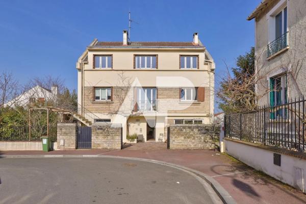 Maison familiale 10 pièces - 240m² - 527 m² de terrain €1 290 000 **  - Référence  85653113