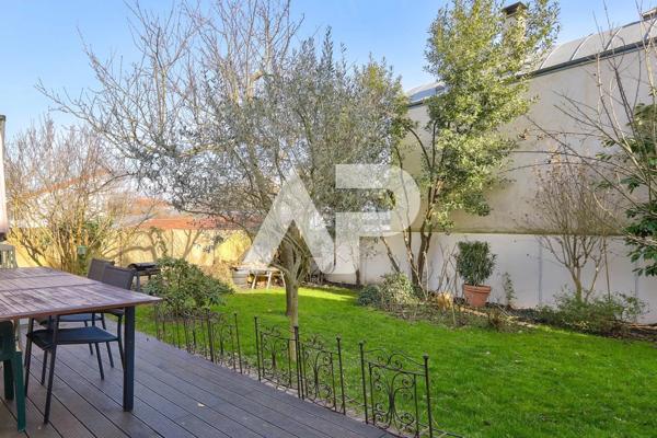 Maison familiale 10 pièces - 240m² - 527 m² de terrain €1 290 000 **  - Référence  85653113