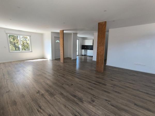 Bergerac idéal investiseurs authentique maison pierre de 5 pièces et 150 M2 louée avec plus de 10% de rentabilité