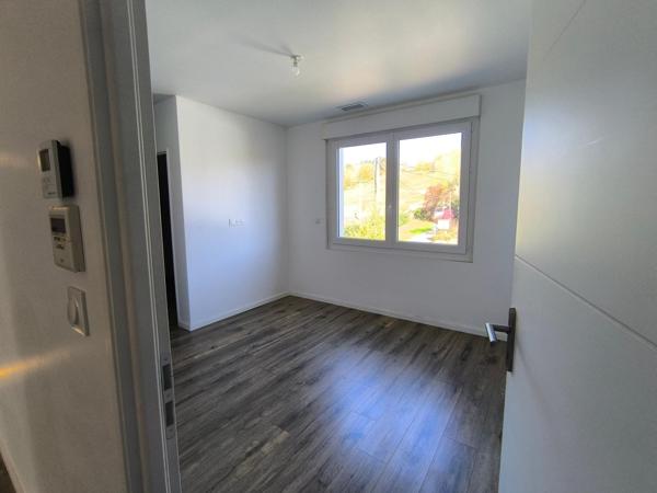 Bergerac idéal investiseurs authentique maison pierre de 5 pièces et 150 M2 louée avec plus de 10% de rentabilité