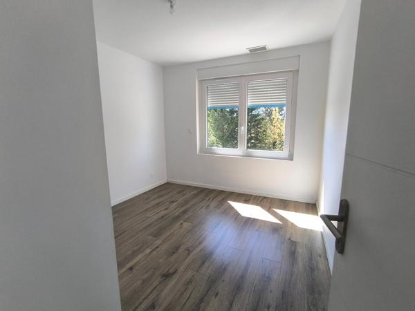 Bergerac idéal investiseurs authentique maison pierre de 5 pièces et 150 M2 louée avec plus de 10% de rentabilité