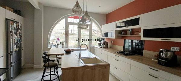 Maison 7 pièces 193 m² ANGOULEME - 16000