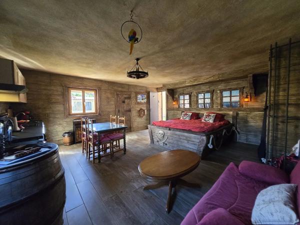 Superbe Mas avec multiples logements et piscine à Bompas