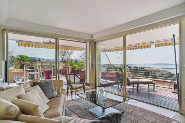 Penthouse avec vue mer et grande terrasse