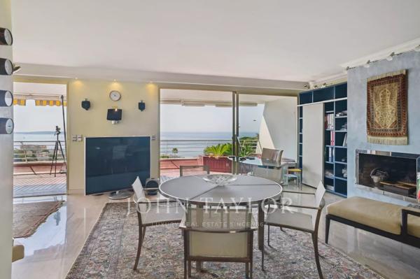 Penthouse avec vue mer et grande terrasse
