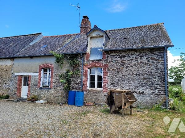 Ancien corps de ferme : 62m² habitables – Terrain environ 1h42 - Dépendances