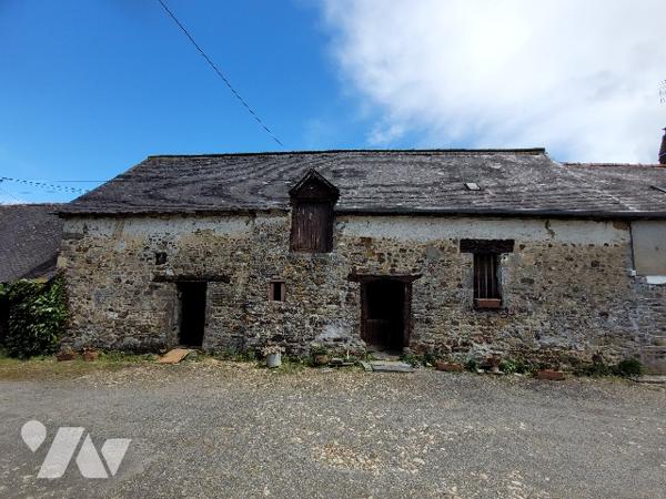 Ancien corps de ferme : 62m² habitables – Terrain environ 1h42 - Dépendances