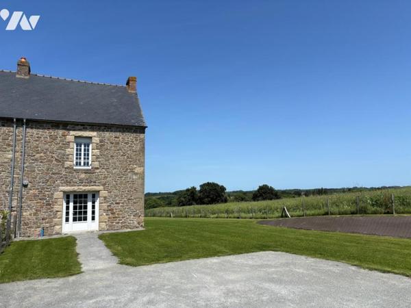 SAINT-MALO Maison en pierres à rénover  sur terrain de 1100m²