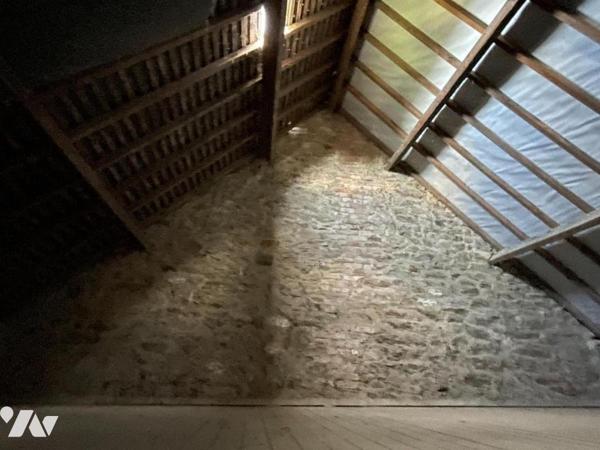 SAINT-MALO Maison en pierres à rénover  sur terrain de 1100m²
