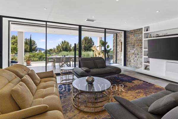 Villa contemporaine avec vue mer à vendre à La Ciotat