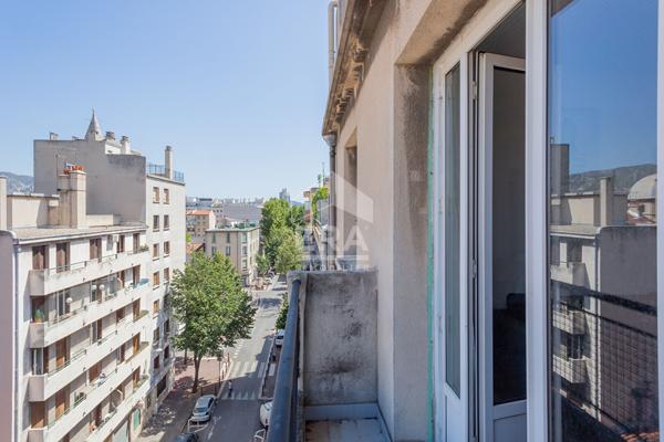 Appartement Marseille 4 pièce(s) 67.16 m2