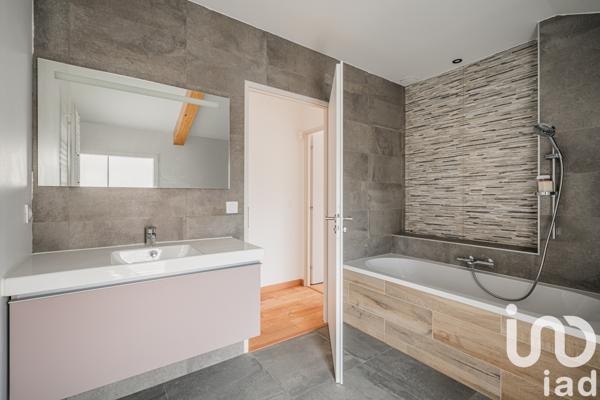 Maison à vendre 6 pièces 174 m² Feigères