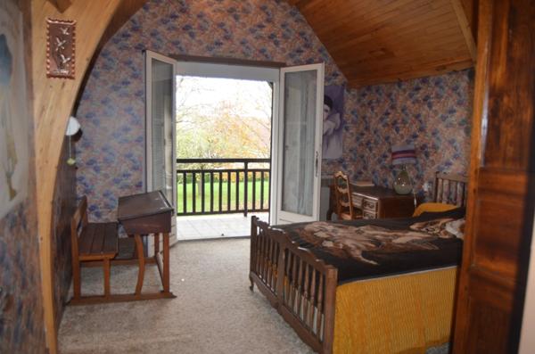 Dpt Jura (39), à vendre proche de LONS LE SAUNIER maison P7 de 175 m² - Terrain de 7000,00 m²