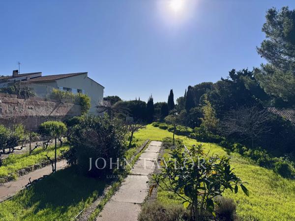 Sanary-sur-Mer – La Cride – Propriété vue mer avec piscine