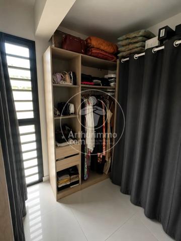 Vente                                                      Villa
                        
                     4 pièces                      132 m2                     à Ducos
