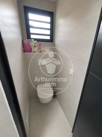 Vente                                                      Villa
                        
                     4 pièces                      132 m2                     à Ducos