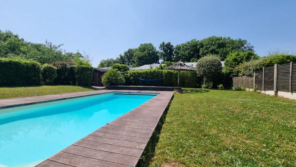 Maison Sautron BOURG 6chb - 241 m2 - Piscine
