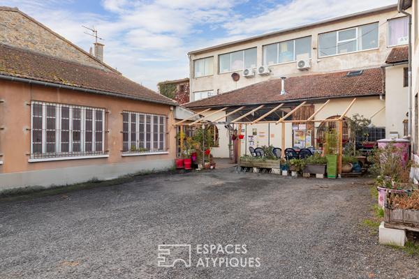 Bâtiment industriel rénové avec volumes exceptionnels et potentiel d’aménagement