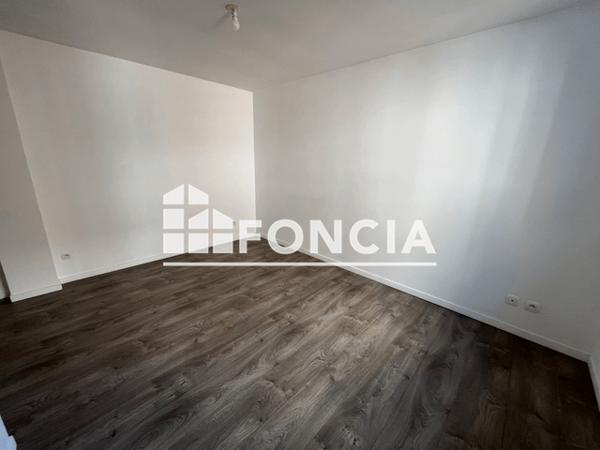 Location Appartement 2 pièces 59.31 m² - 62 RUE DE L'ALOUETTE Roubaix 59100