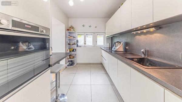 Appartement à vendre à Chambéry en Savoie (73000), ref : 73007-173   
les Monts