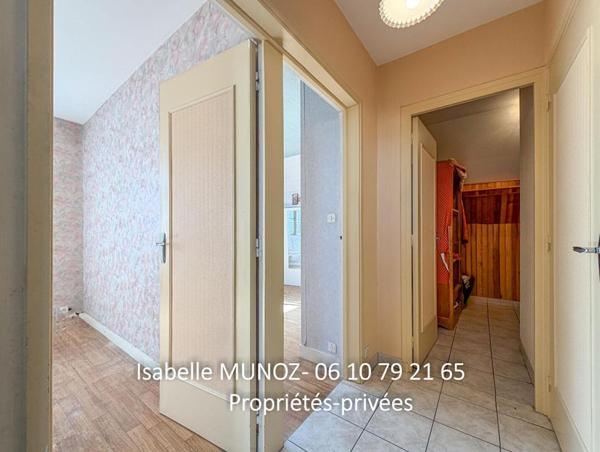 Perignat Les Sarlieve : Maison F4 avec jardin, terrasse et près de 90 m² de dépendances