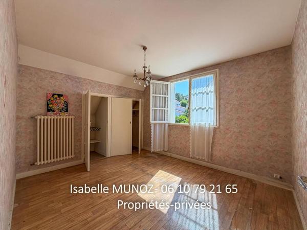 Perignat Les Sarlieve : Maison F4 avec jardin, terrasse et près de 90 m² de dépendances