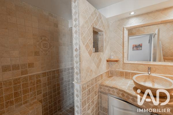 Maison à vendre 15 pièces 722,12 m² Saint-Laurent-d'Aigouze