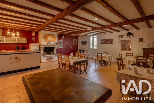 Maison à vendre 15 pièces 722,12 m² Saint-Laurent-d'Aigouze