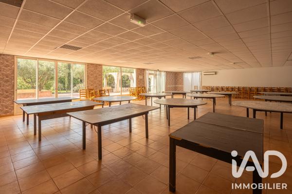 Maison à vendre 15 pièces 722,12 m² Saint-Laurent-d'Aigouze