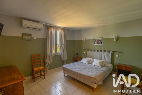 Maison à vendre 15 pièces 722,12 m² Saint-Laurent-d'Aigouze