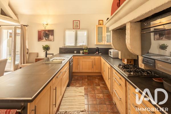 Maison à vendre 15 pièces 722,12 m² Saint-Laurent-d'Aigouze